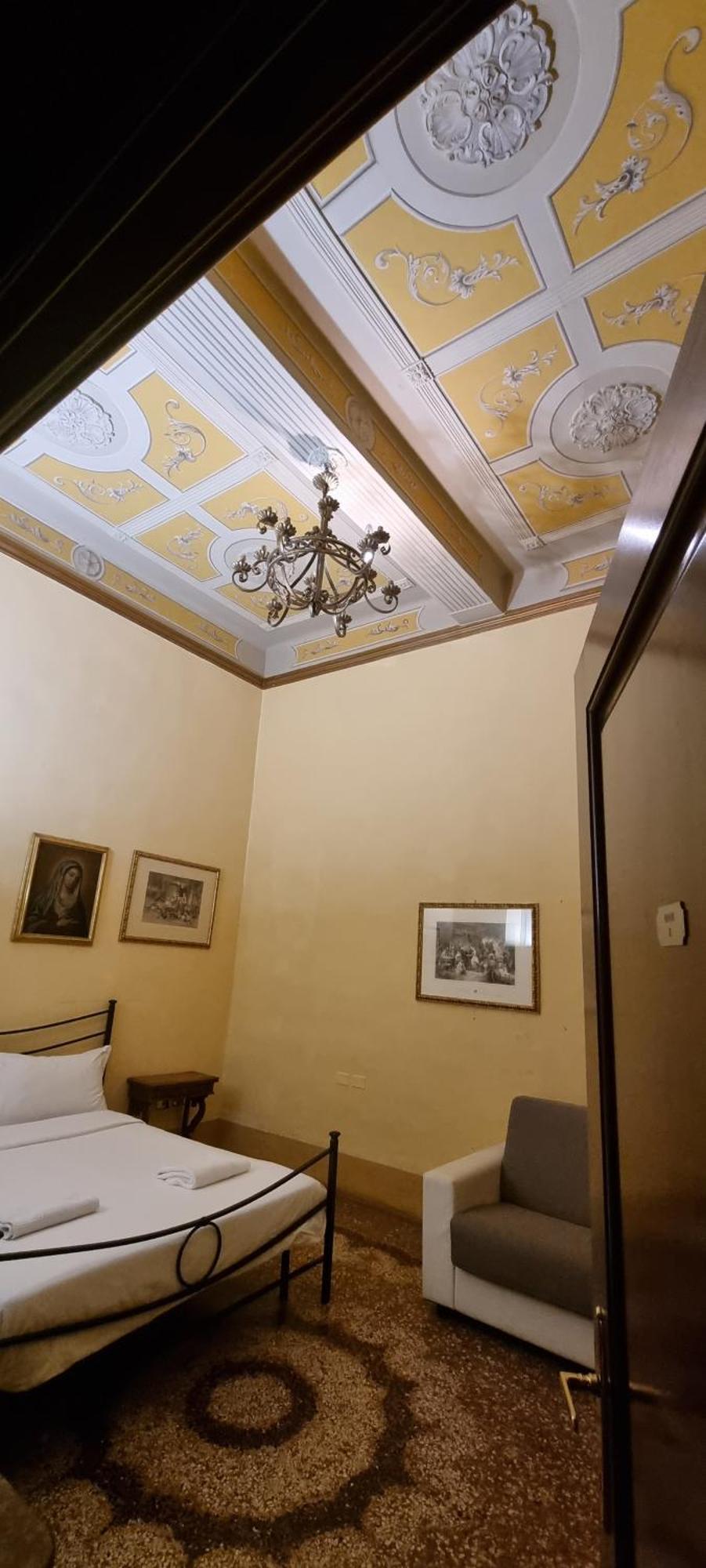 Palazzo Bargellini Panzacchi Apartments Bologna Szoba fotó